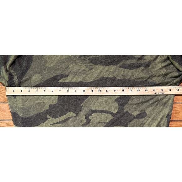 Vici Editor in Chief Lightweight Camo Side Zip Hem Luxury Pullover Sweater Small - Picture 4 of 7